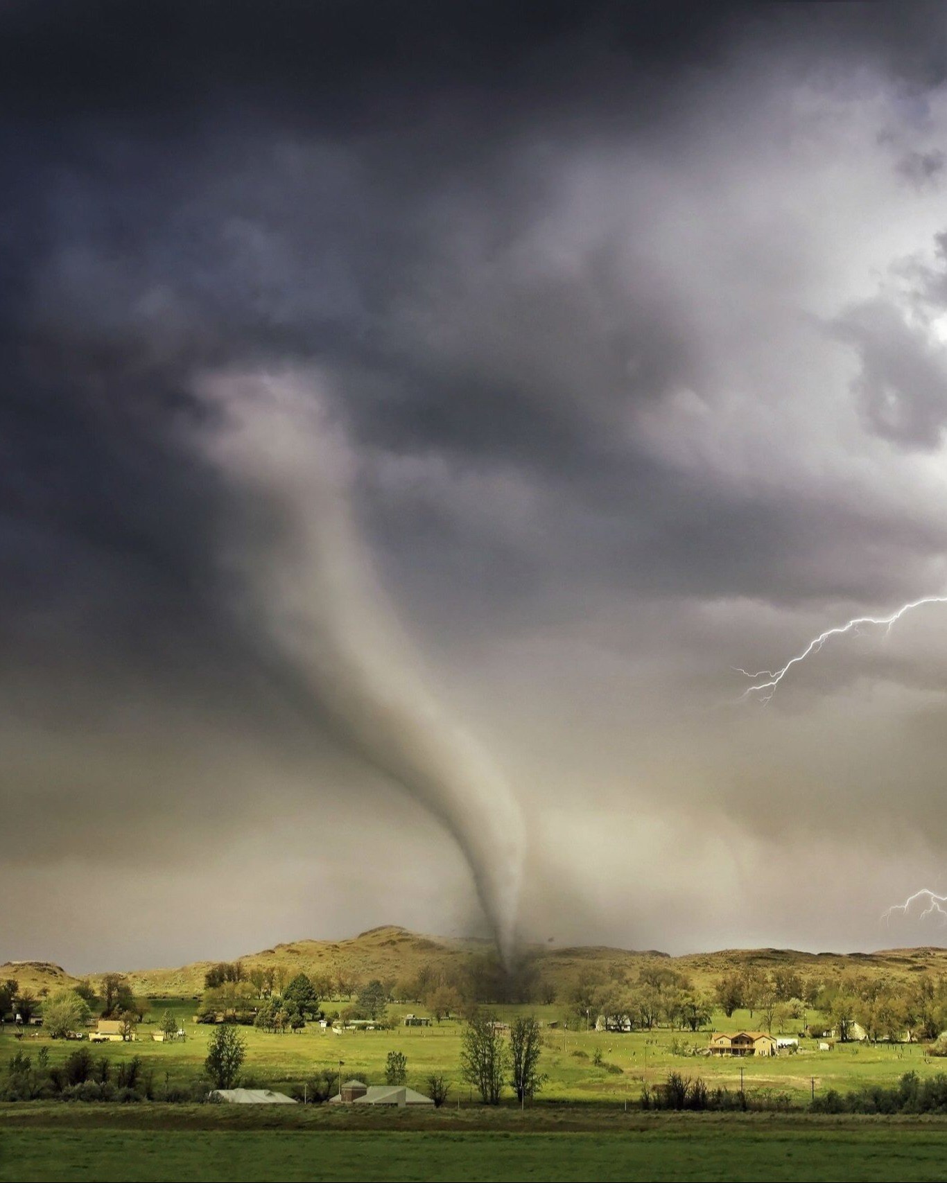 disaster recover - tornado - storm-1 disaster recover - tornado - storm-1